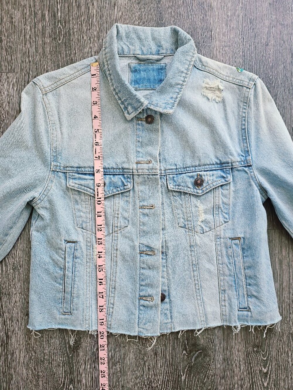Cropped Floral Sequin Denim Jacket Light Wash NWOT Size M - Picture 11 of 13